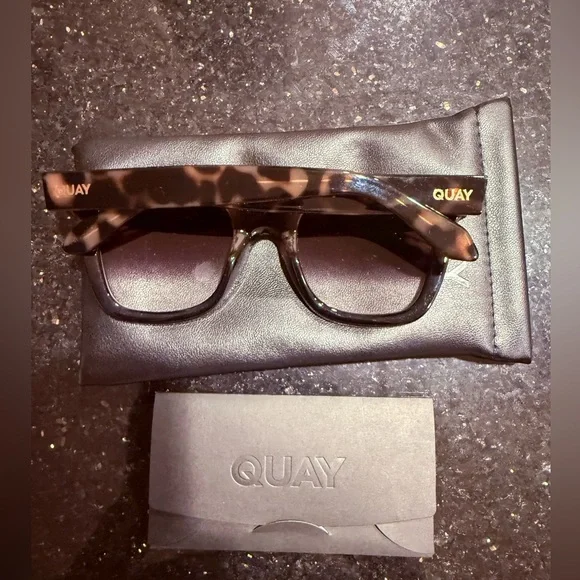 QUAY AUSTRALIA AFTER HOURS Tortoise Black Frame / Black Fade Lens - Picture 3 of 4